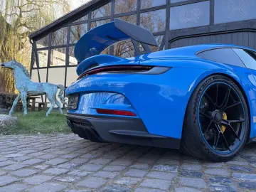 PORSCHE 992 GT3 APPROVED 06 2028 PCCB Lift Clubsport