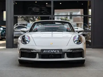 PORSCHE 992 992 Turbo S Cabrio Lift 360 kamera Stoelvent