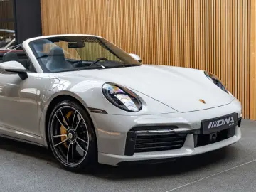 PORSCHE 992 992 Turbo S Cabrio Lift 360 kamera Stoelvent