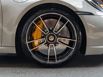 PORSCHE 992 992 Turbo S Cabrio Lift 360 kamera Stoelvent
