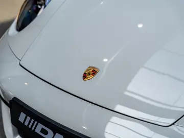 PORSCHE 992 992 Turbo S Cabrio Lift 360 kamera Stoelvent