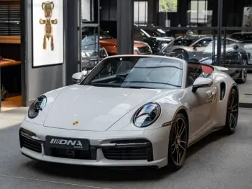 PORSCHE 992 992 Turbo S Cabrio Lift 360 kamera Stoelvent