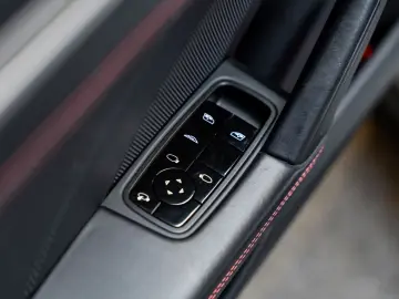 PORSCHE 992 992 Turbo S Cabrio Lift 360 kamera Stoelvent
