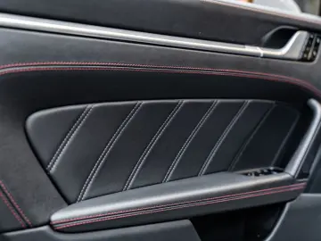 PORSCHE 992 992 Turbo S Cabrio Lift 360 kamera Stoelvent