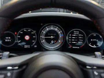 PORSCHE 992 992 Turbo S Cabrio Lift 360 kamera Stoelvent