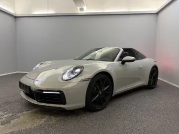 PORSCHE 992 Targa 4 1.HD U-FREI S-HEFT CHRONO MEGA-AUSST