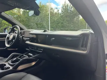 PORSCHE Cayenne Coupe Burmester Sport-Design Luft Stand