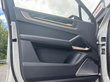 PORSCHE Cayenne Coupe Burmester Sport-Design Luft Stand