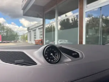 PORSCHE Cayenne Coupe Burmester Sport-Design Luft Stand