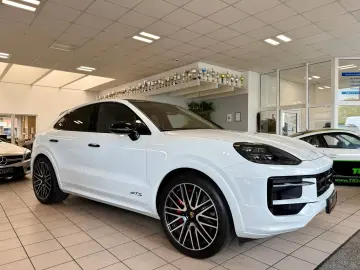 PORSCHE Cayenne GTS Coupe SportDesign AHK ACC HeadUp