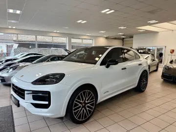 PORSCHE Cayenne GTS Coupe SportDesign AHK ACC HeadUp