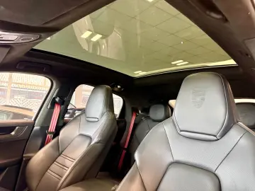 PORSCHE Cayenne GTS Coupe SportDesign AHK ACC HeadUp