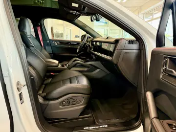 PORSCHE Cayenne GTS Coupe SportDesign AHK ACC HeadUp