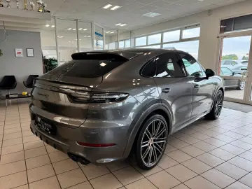 PORSCHE Cayenne GTS Coupe SportDesign AHK ACC HUD