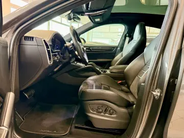 PORSCHE Cayenne GTS Coupe SportDesign AHK ACC HUD