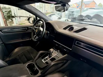 PORSCHE Cayenne GTS Coupe SportDesign AHK ACC HUD