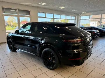 PORSCHE Cayenne Coupe Platinum Edition SportDesign