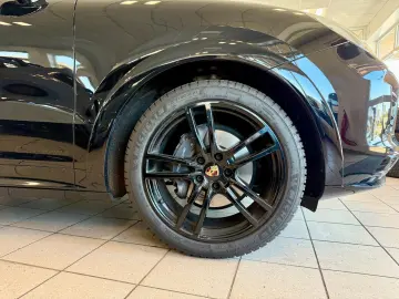 PORSCHE Cayenne Coupe Platinum Edition SportDesign