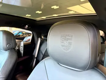 PORSCHE Cayenne Coupe Platinum Edition SportDesign