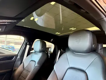 PORSCHE Cayenne Coupe Platinum Edition SportDesign