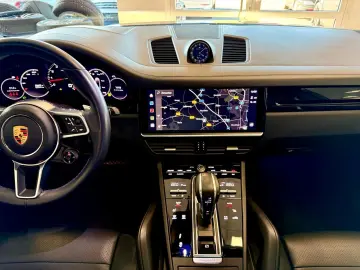 PORSCHE Cayenne Coupe Platinum Edition SportDesign