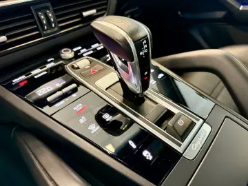 PORSCHE Cayenne Coupe Platinum Edition SportDesign