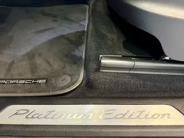 PORSCHE Cayenne Coupe Platinum Edition SportDesign