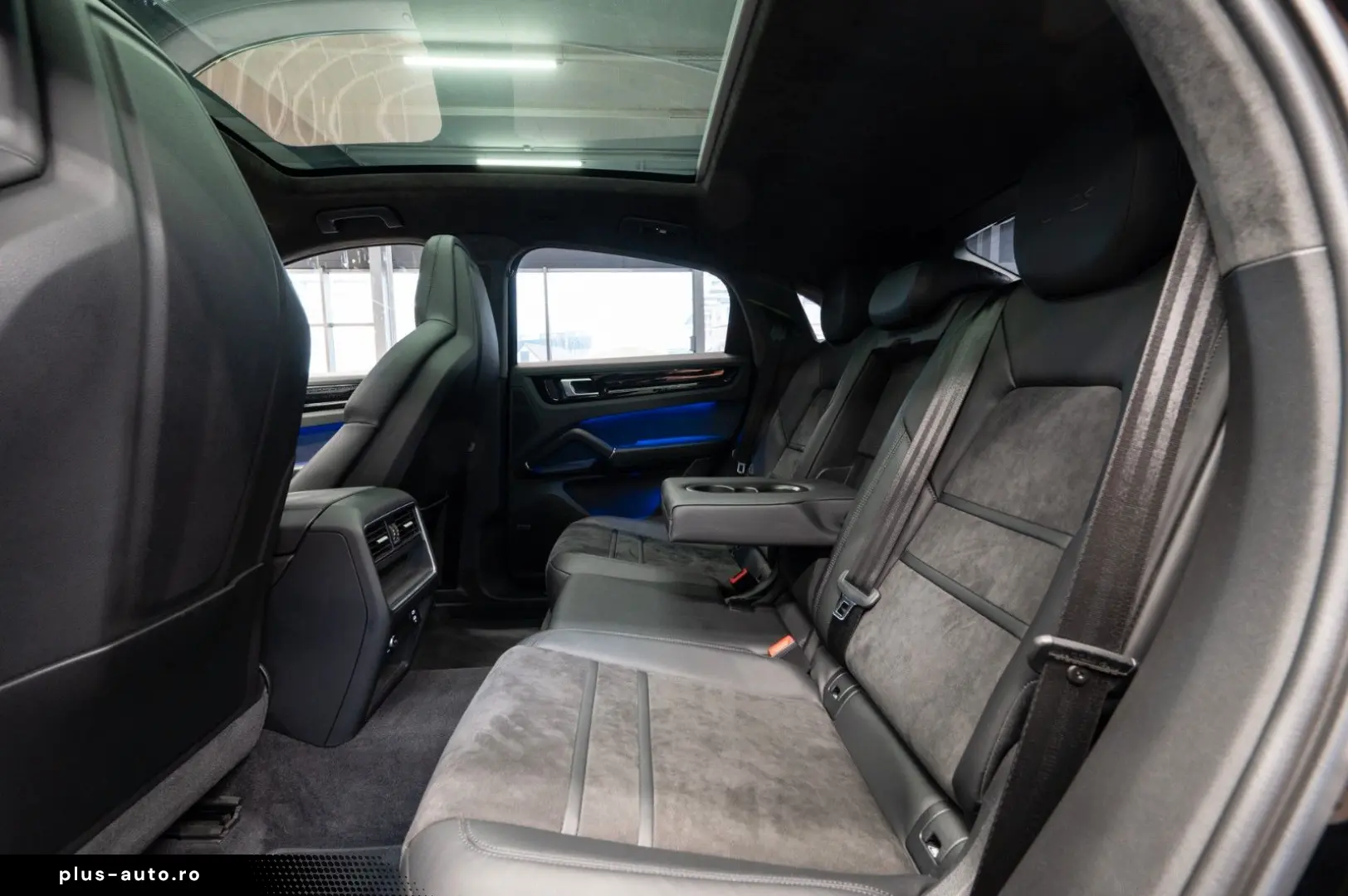 PORSCHE Cayenne Coupe GTS SPORT-DESIGN CHRONO PAKET BOSE