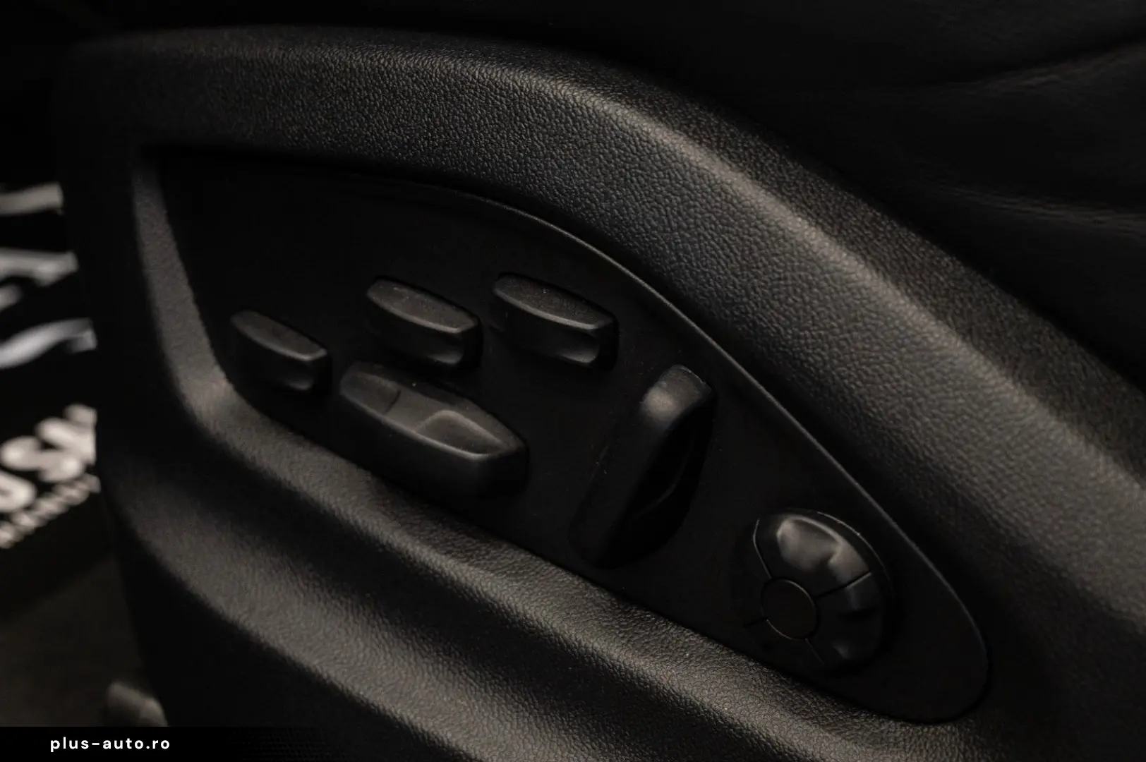 PORSCHE Cayenne Coupe GTS SPORT-DESIGN CHRONO PAKET BOSE