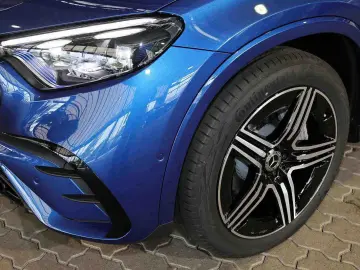 MERCEDES-BENZ GLC 220 d 4M AMG 360  DIG-LED Pano AHK…
