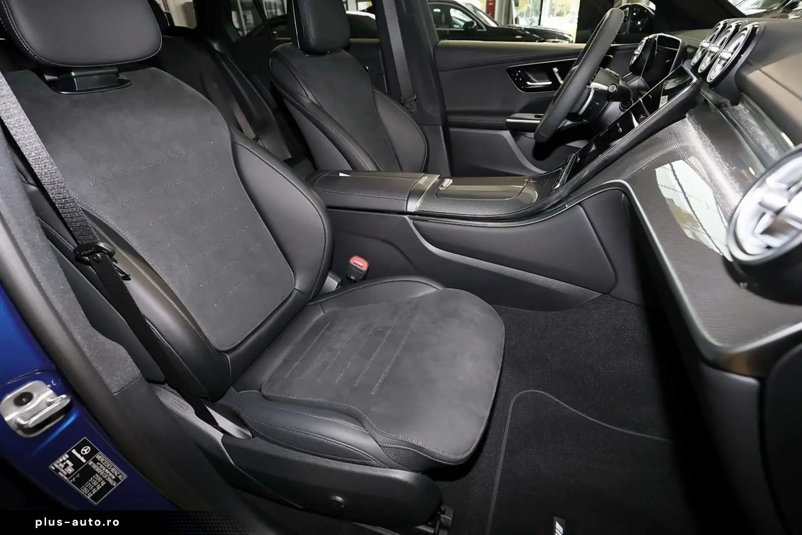 MERCEDES-BENZ GLC 220 d 4M AMG 360  DIG-LED Pano AHK&hellip;