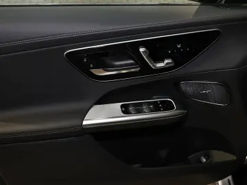MERCEDES-BENZ GLC 220 d 4M AMG 360  DIG-LED Pano AHK…
