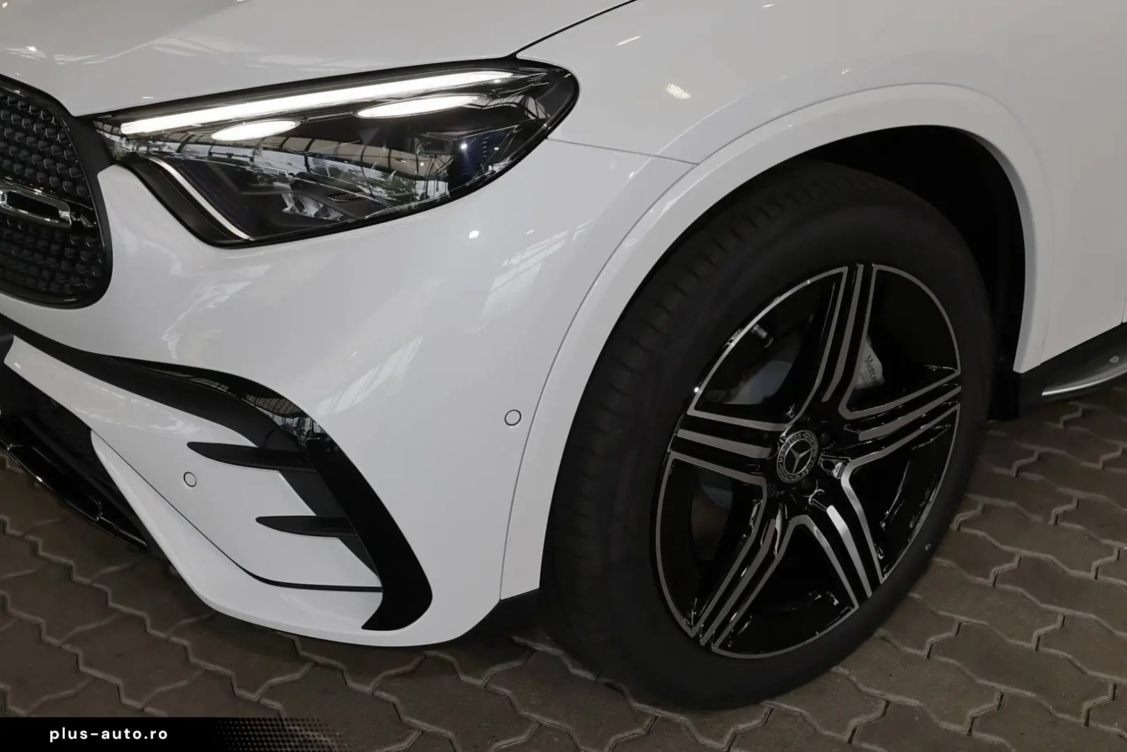 MERCEDES-BENZ GLC 300 d 4M AMG 360  DIG-LED Pano AHK&hellip;