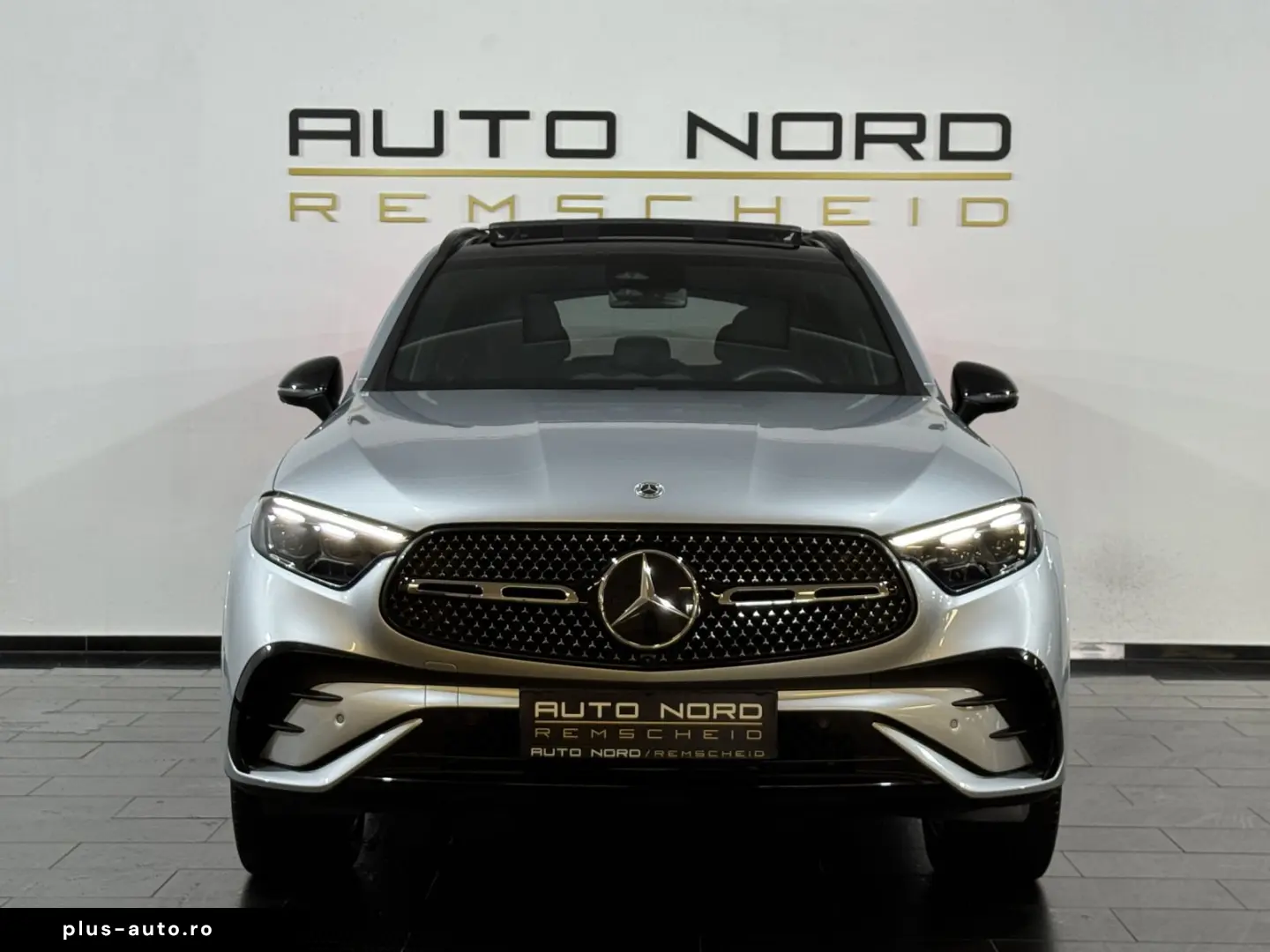 MERCEDES-BENZ GLC 300 de 4M. AMG Pano 360  Digital AHK Night