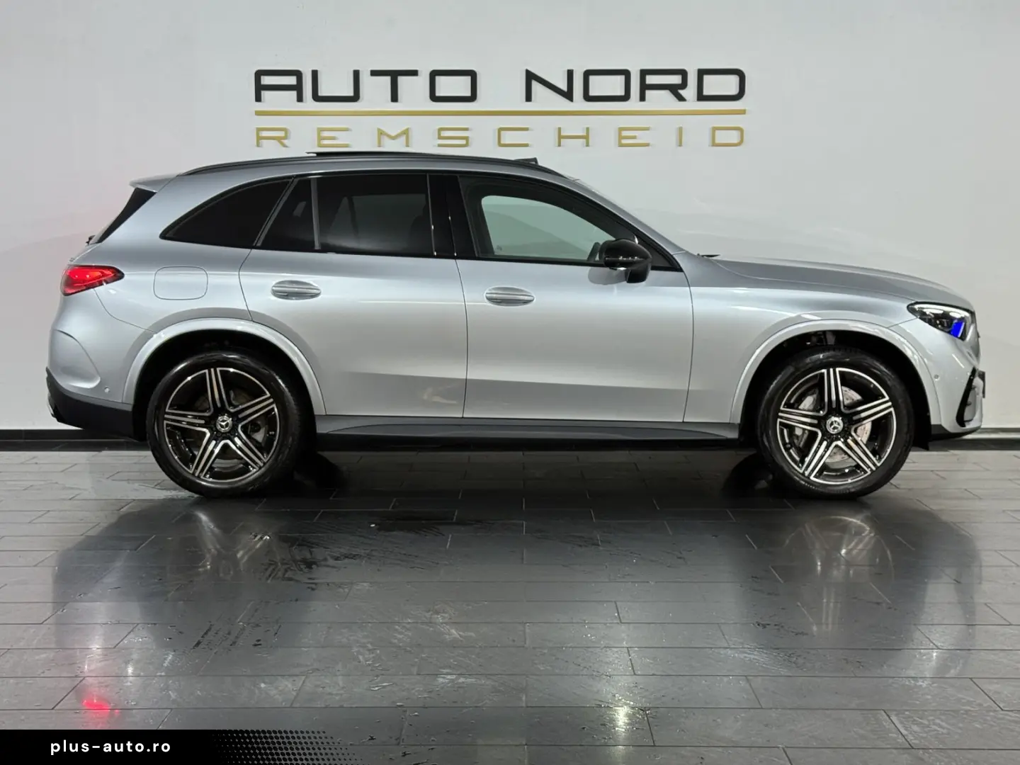 MERCEDES-BENZ GLC 300 de 4M. AMG Pano 360  Digital AHK Night