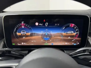 MERCEDES-BENZ GLC 300 de 4M. AMG Pano 360  Digital AHK Night