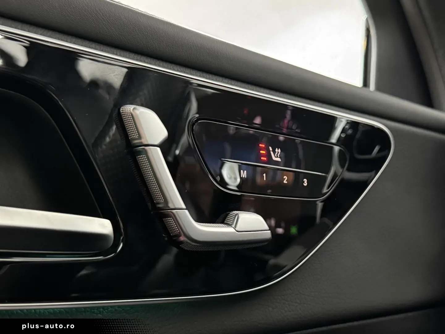 MERCEDES-BENZ GLC 300 de 4M. AMG Pano 360  Digital AHK Night