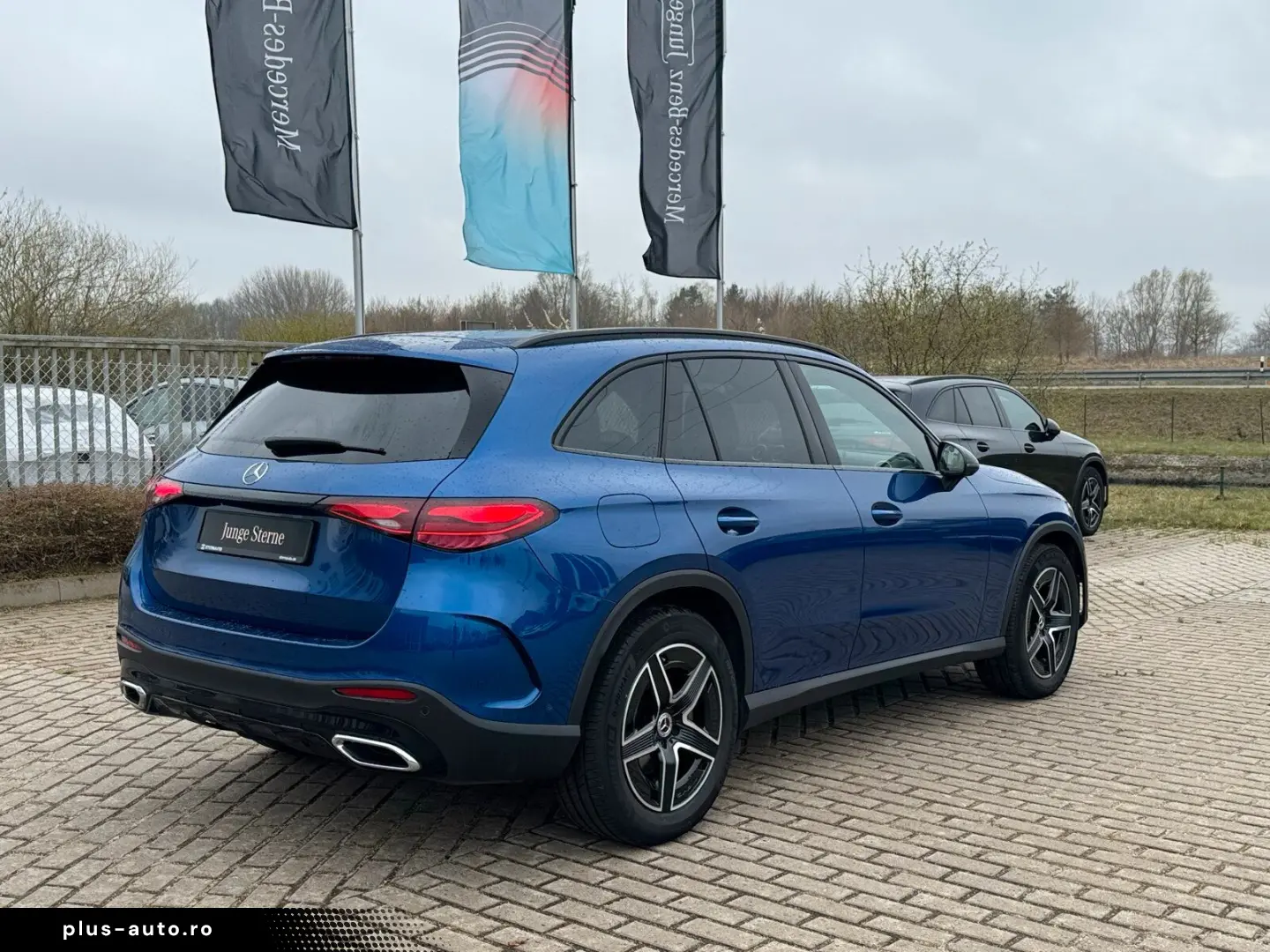 MERCEDES-BENZ GLC 300 d 4M AMG Advanced AHK PanoDach&hellip;