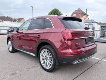 AUDI Q5 40 TDI qu. S line PANO AHK 360  20 ALU LED