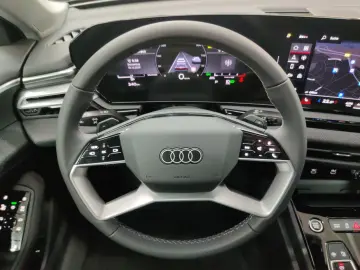 AUDI A5 Limousine Advanced TFSI AHK LED  Nav RFK Tech