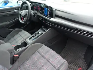VW Golf VIII Lim. GTI - ACC - LED - Garantie