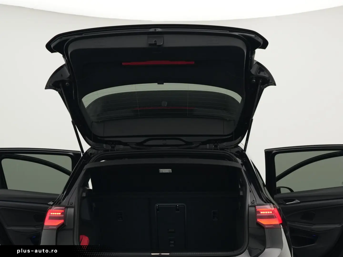 VW Golf R 2.0 TSI 4motion DSG  R-Perf-Abgas LEDER