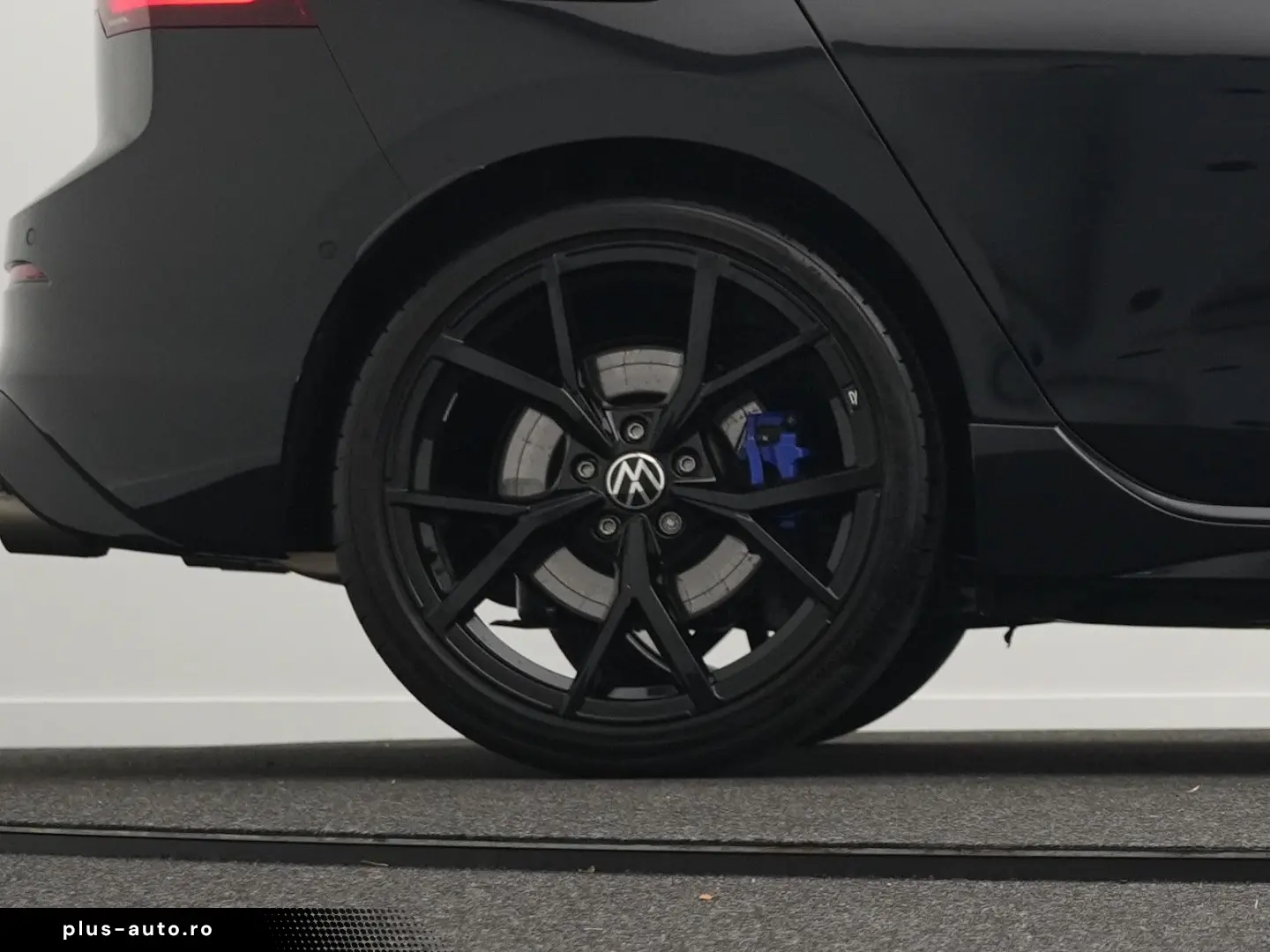 VW Golf R 2.0 TSI 4motion DSG  R-Perf-Abgas LEDER