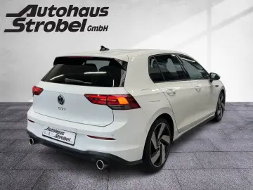 VW Golf VIII GTI 2.0 TSI DSG ACC LED Navi Kamera Pa