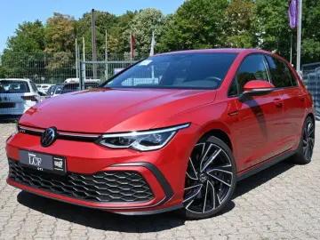 VW Golf VIII GTI Navi CarPlay Kamera LED 19Zoll
