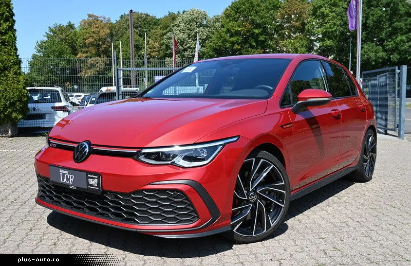 VW Golf VIII GTI Navi CarPlay Kamera LED 19Zoll