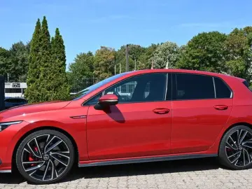 VW Golf VIII GTI Navi CarPlay Kamera LED 19Zoll