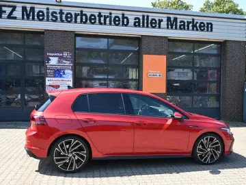 VW Golf VIII GTI Navi CarPlay Kamera LED 19Zoll
