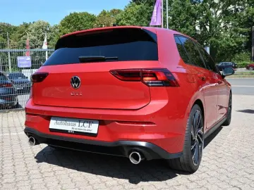 VW Golf VIII GTI Navi CarPlay Kamera LED 19Zoll