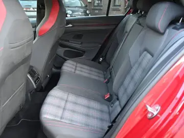 VW Golf VIII GTI Navi CarPlay Kamera LED 19Zoll